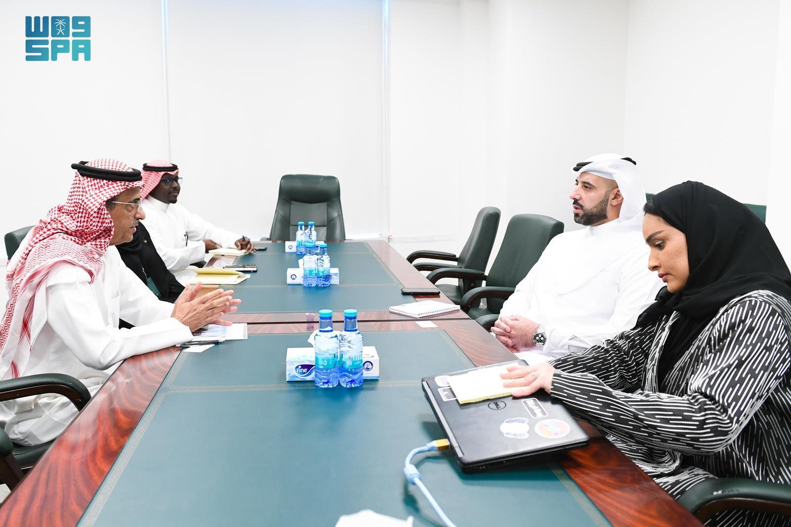 KSrelief Assistant Supervisor General Meets with CEO of Education Above ...