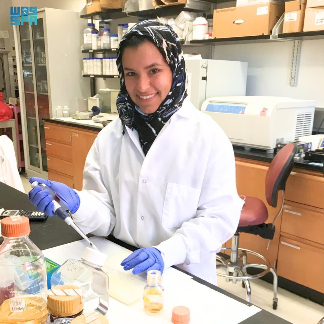 Saudi PhD Scholarship Student in U.S. Excels in Microbiology ...