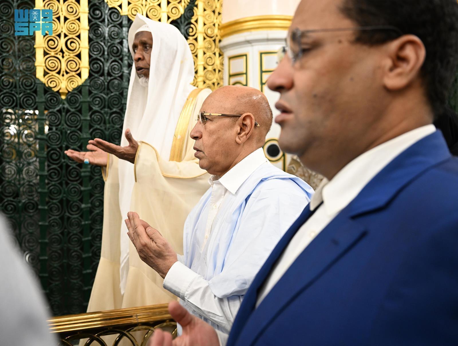 Mauritanian President Visits Prophet’s Holy Mosque